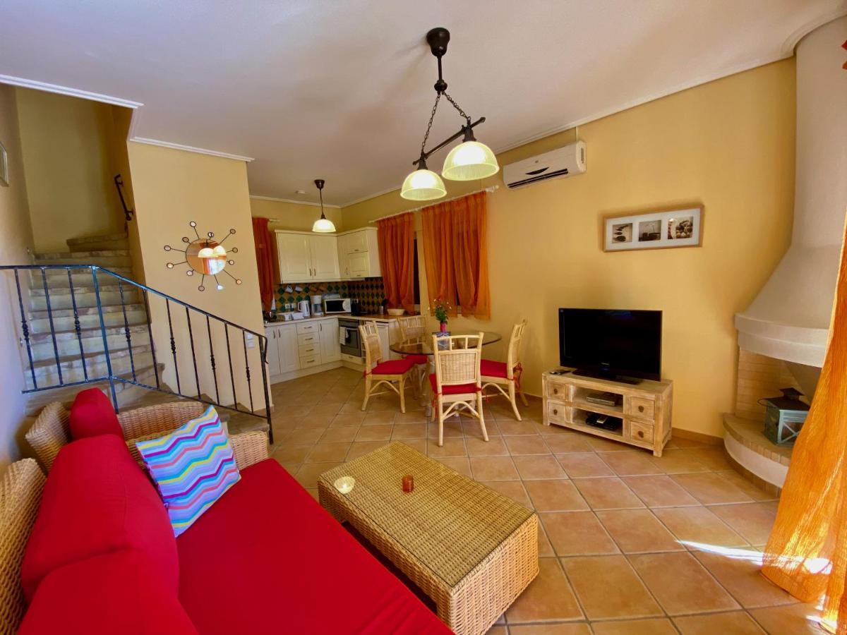 La Riviera Barbati Seaside Apartments & Villas Exterior photo