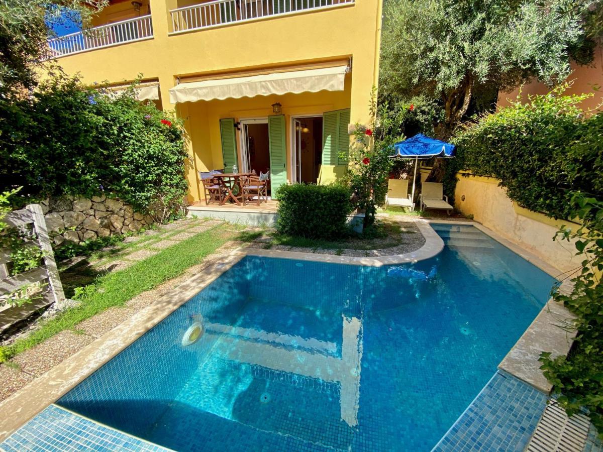 La Riviera Barbati Seaside Apartments & Villas Exterior photo